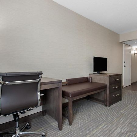 Comfort Inn & Suites Ред-Дір Екстер'єр фото