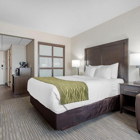 Comfort Inn & Suites Ред-Дір Екстер'єр фото