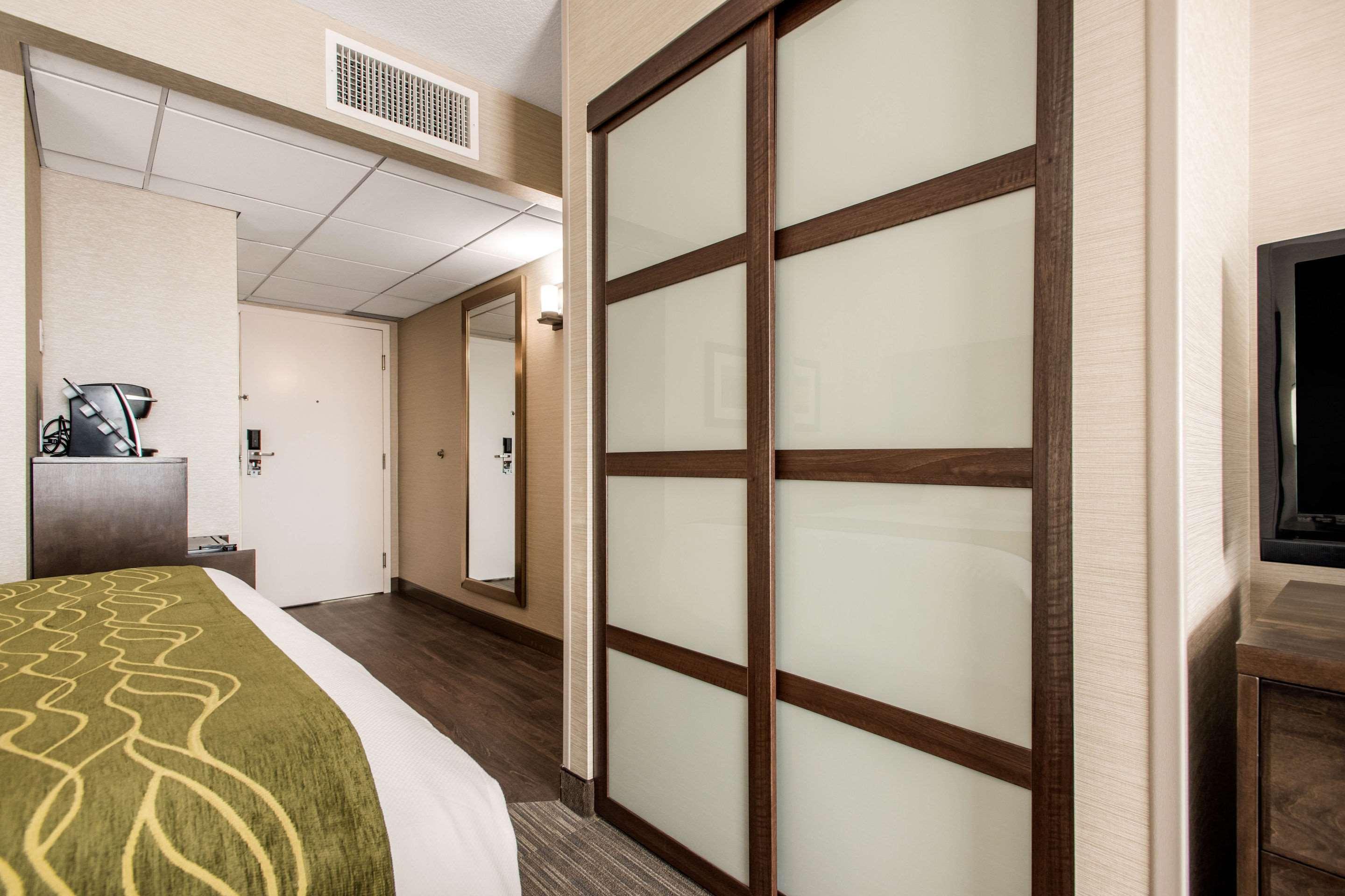 Comfort Inn & Suites Ред-Дір Екстер'єр фото