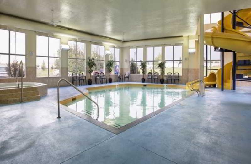 Comfort Inn & Suites Ред-Дір Екстер'єр фото